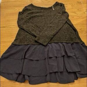 New. Love In piko top with ruffle bottom